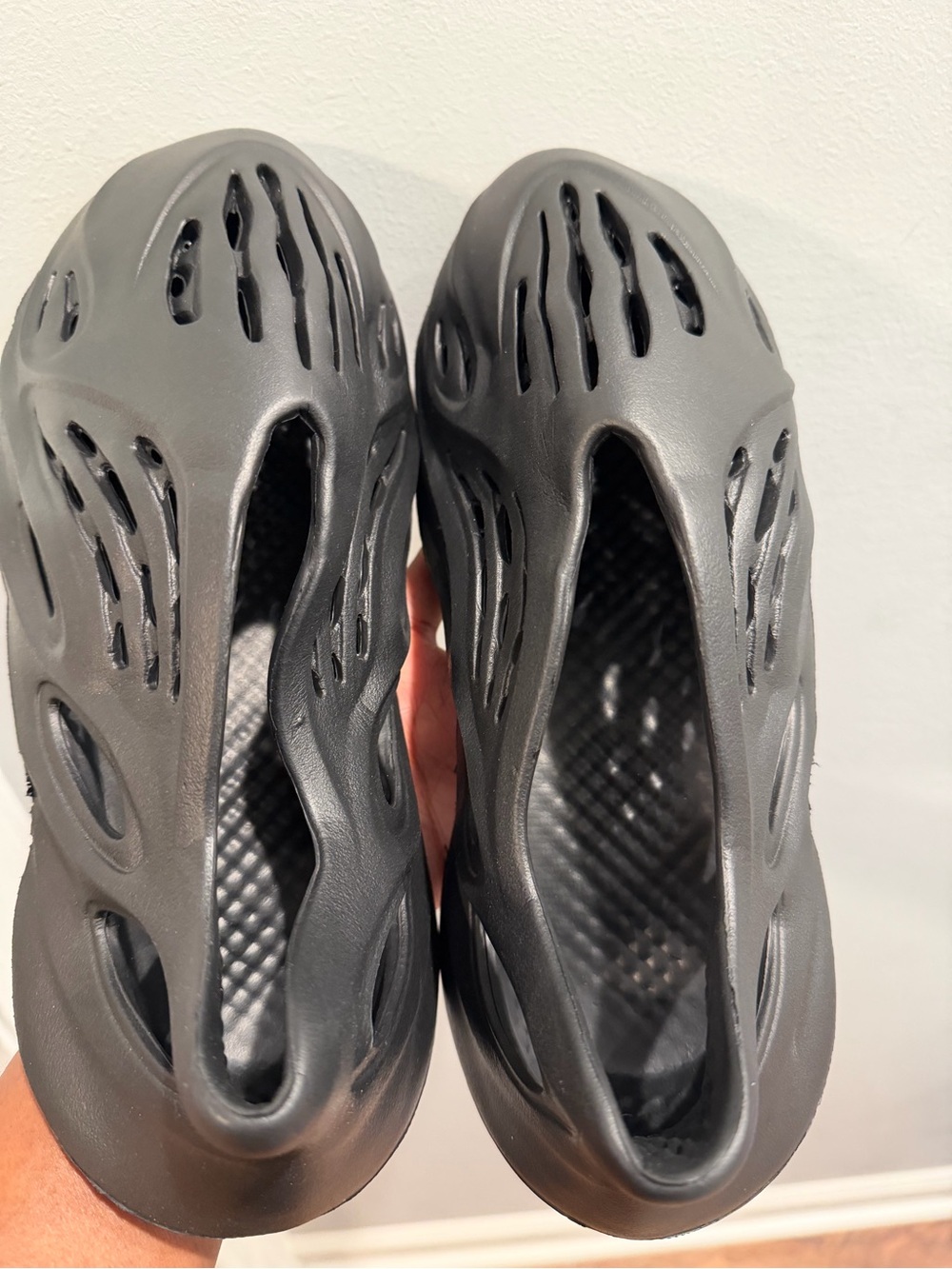 Men's Black Foam Runner